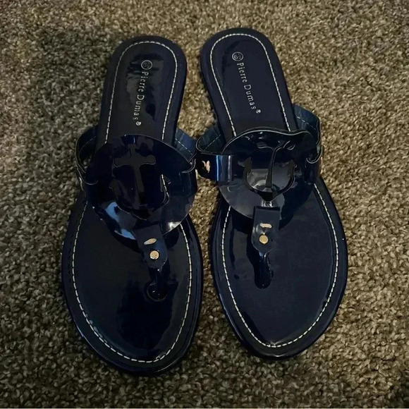 Pierre Dumas Slip On Flat Thong Flip Flop Sandal Size 6.5 M - Picture 1 of 3